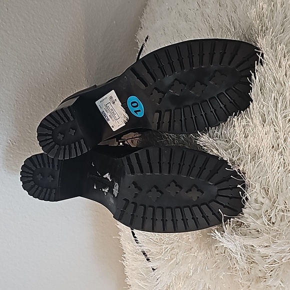 BRAND NEW Tommy Hilfiger Women's Prussia Black Boots Bootie Size 10(Retail $149) - Picture 4 of 6